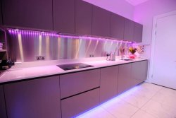 Какие светодиодные ленты выбрать для своей кухни?